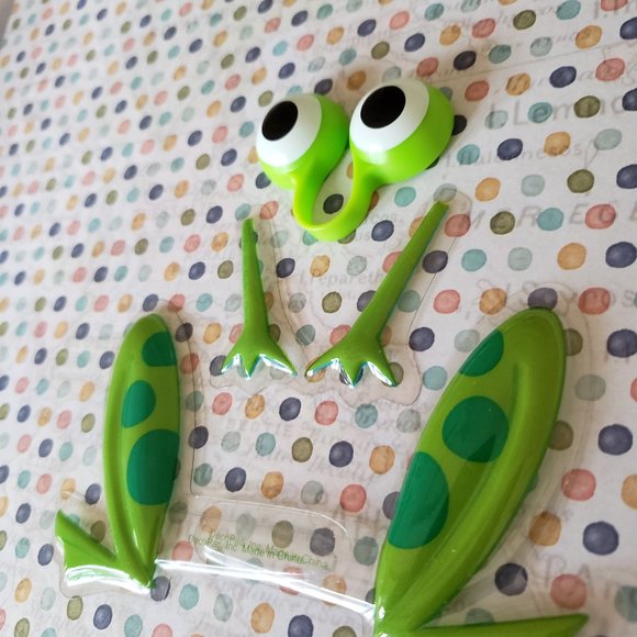 DecoPac 5-piece Frog Cake Decoration Set Food Safe Plastic - Picture 2 of 4